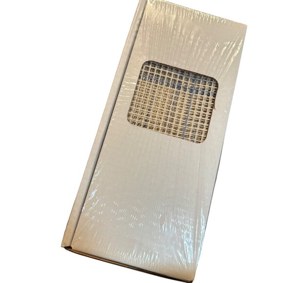 Wonderart Shaggy Latch Hook Rug Kit 12x12 rainbow swirl pillow wall hanging deco - Picture 6 of 6